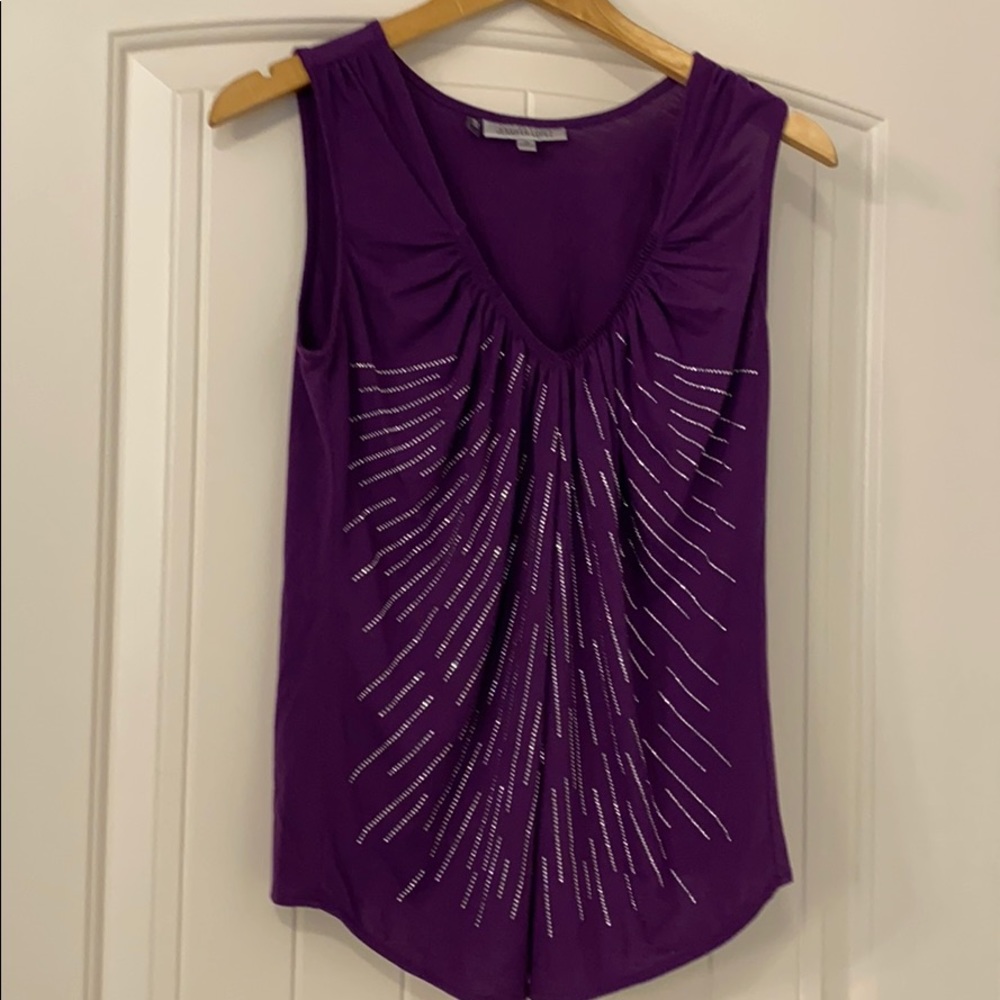 Sleeveless shirt